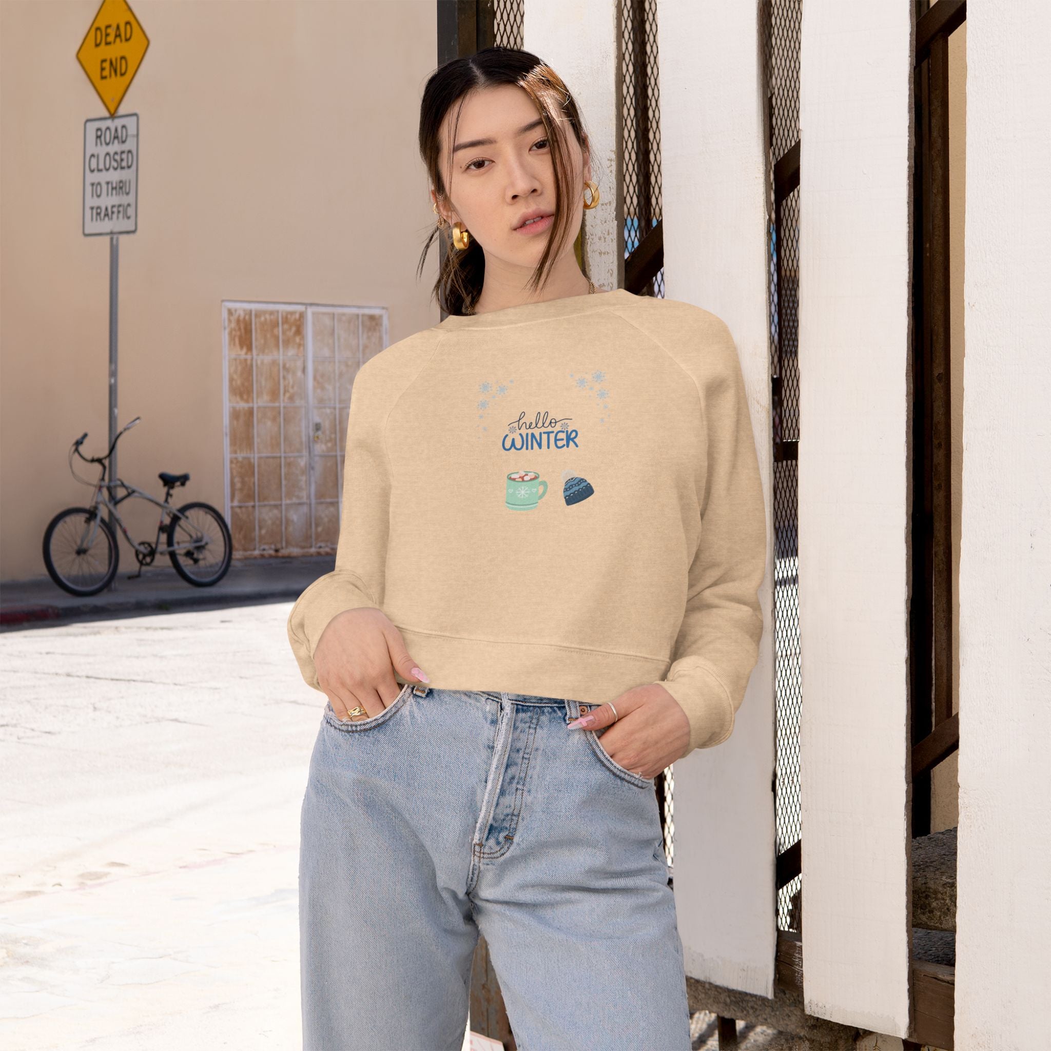 Hello Winter-Cropped Sweatshirt